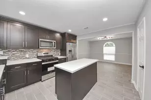 4118 Windjammer Ct, Seabrook, TX 77586 - Photo 10