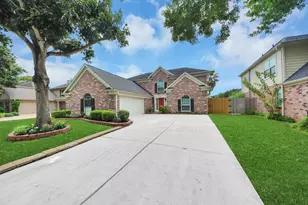 4118 Windjammer Ct, Seabrook, TX 77586 - Photo 2