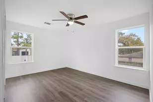 9243 Seeker St, Houston, TX 77028 - Photo 12