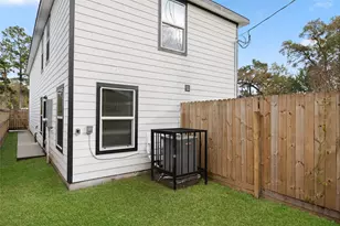 9243 Seeker St, Houston, TX 77028 - Photo 22