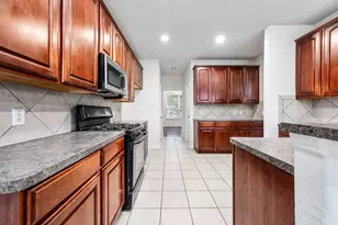 2032 Creek Shore Ln, Pearland, TX 77581 - Photo 10