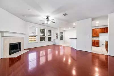 2032 Creek Shore Lane, Pearland, TX 77581 - Photo 8