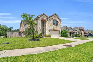 22603 Miramar Bend Dr, Tomball, TX 77375 - Photo 2