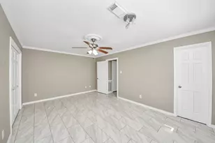 8119 Concho St, Houston, TX 77036 - Photo 14