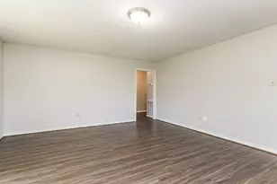 608 Hilliard, Conroe, TX 77301 - Photo 4