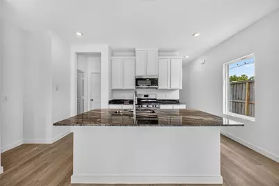 12920 Ami and Tami Place, Houston, TX 77048 - Photo 10