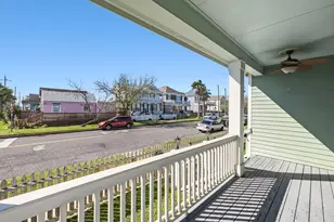 1502 Avenue M, Galveston, TX 77550 - Photo 24