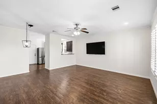 1502 Avenue M, Galveston, TX 77550 - Photo 6