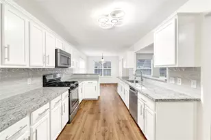 8518 Windy Thicket Ln, Cypress, TX 77433 - Photo 2