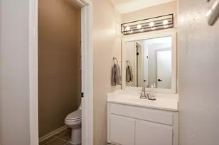 800 Country Pl Dr, Houston, TX 77079 - Photo 12