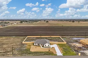 105 Court Side Dr, Snook, TX 77879 - Photo 6