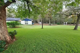 3680 White Oak Dr, Conroe, TX 77301 - Photo 2