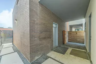 2518 Mason St, Houston, TX 77006 - Photo 2