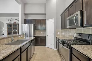 13335 Hidden Manor Ct, Willis, TX 77318 - Photo 14