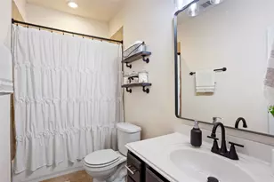 223 Harbor Bend Ln, Dickinson, TX 77539 - Photo 22