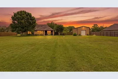 16210 Bluebird Street, Santa Fe, TX 77517 - Photo 2