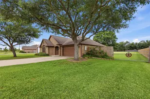 16210 Bluebird St, Santa Fe, TX 77517 - Photo 10