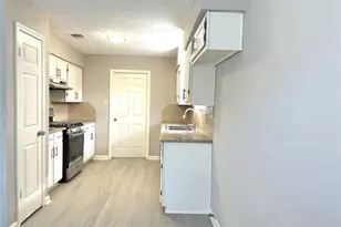 11411 Graywood Dr, Houston, TX 77089 - Photo 6