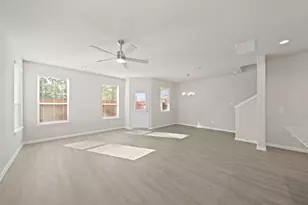 17759 Dragon Tree Dr, Houston, TX 77090 - Photo 2