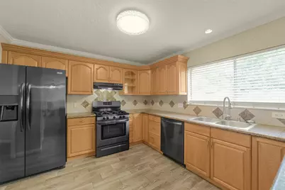 3638 Village Grove Drive, Humble, TX 77396 - Photo 18