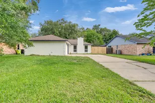 3915 Brumbelow St, Rosenberg, TX 77471 - Photo 2