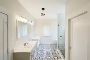 111 10th St, Shepherd, TX 77371 - Photo 10