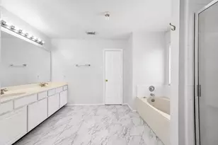 8823 Emerald Heights Ln, Houston, TX 77083 - Photo 22