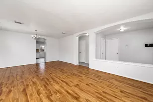 8823 Emerald Heights Ln, Houston, TX 77083 - Photo 12