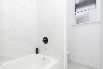 1918 Deerhurst Lane, Houston, TX 77088 - Photo 18