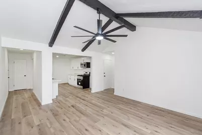 1918 Deerhurst Lane, Houston, TX 77088 - Photo 10
