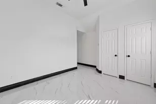 10703 White Bridge Ln, Sugar Land, TX 77498 - Photo 26