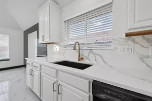 10703 White Bridge Ln, Sugar Land, TX 77498 - Photo 24
