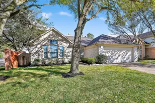 10703 White Bridge Ln, Sugar Land, TX 77498 - Photo 42
