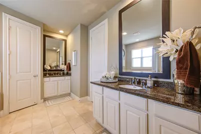 1110 Sherwood Trail, Houston, TX 77043 - Photo 12