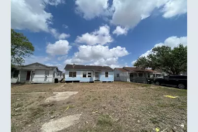 407 E 2nd Street, Bishop, TX 78343 - Photo 1
