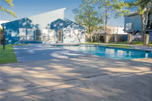10001 Westpark Dr, Houston, TX 77042 - Photo 16