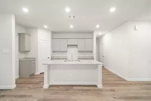 11334 Youngquist Dr, Mont Belvieu, TX 77585 - Photo 2