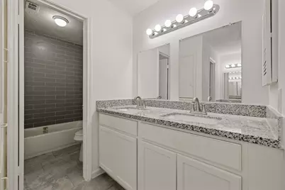 9423 Kristin Drive, Houston, TX 77031 - Photo 14