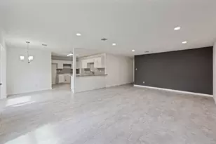 9423 Kristin Dr, Houston, TX 77031 - Photo 8