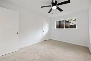 9423 Kristin Dr, Houston, TX 77031 - Photo 10