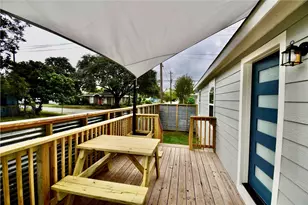 321 E 35th St, Houston, TX 77018 - Photo 8