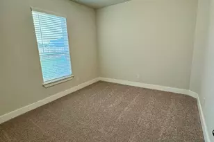 10 Green Meadows Ln, West Columbia, TX 77486 - Photo 8