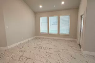 10 Green Meadows Ln, West Columbia, TX 77486 - Photo 12