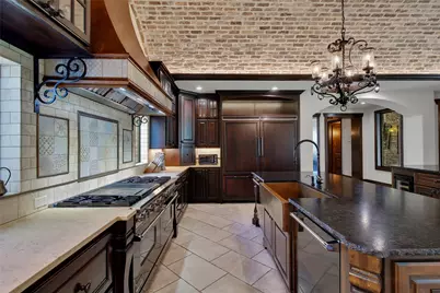 2 Highclere Park Drive, Spring, TX 77379 - Photo 10