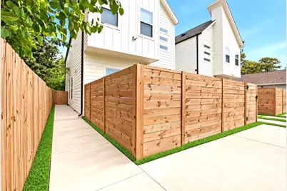 5527 Denmark Street #B, Houston, TX 77028 - Photo 2