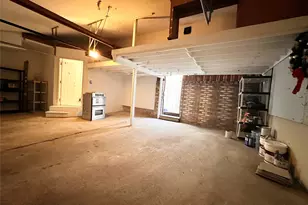 727 Bunker Hill Rd, Houston, TX 77024 - Photo 18