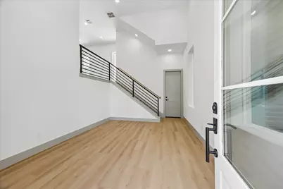 2953 Delafield Street, Houston, TX 77023 - Photo 2