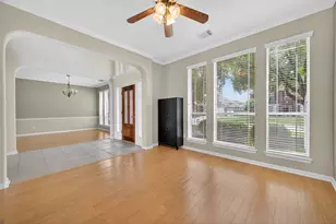 11711 Summer Brook Ct, Pearland, TX 77584 - Photo 4