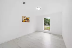 7310 Londres Dr, Houston, TX 77083 - Photo 18