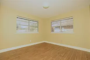 103 E Meadow Ln, West Columbia, TX 77486 - Photo 12